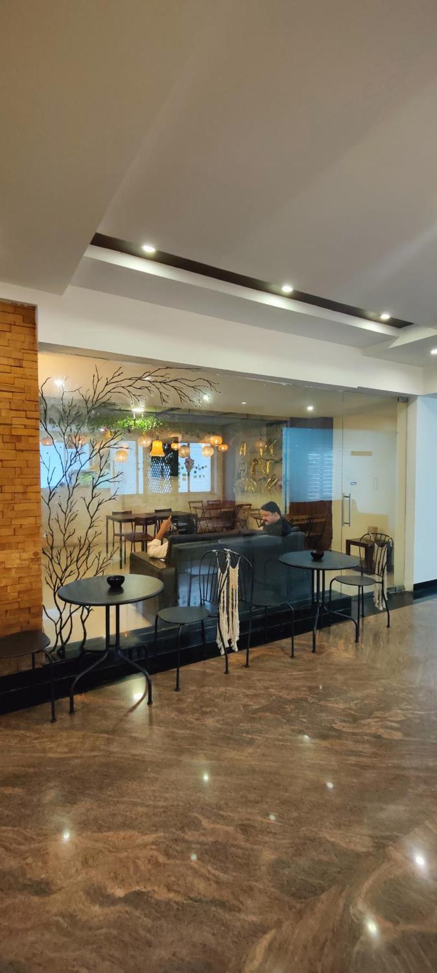 Hotel Krrish Inn - Ameerpet, Hajdarabad Zewnętrze zdjęcie